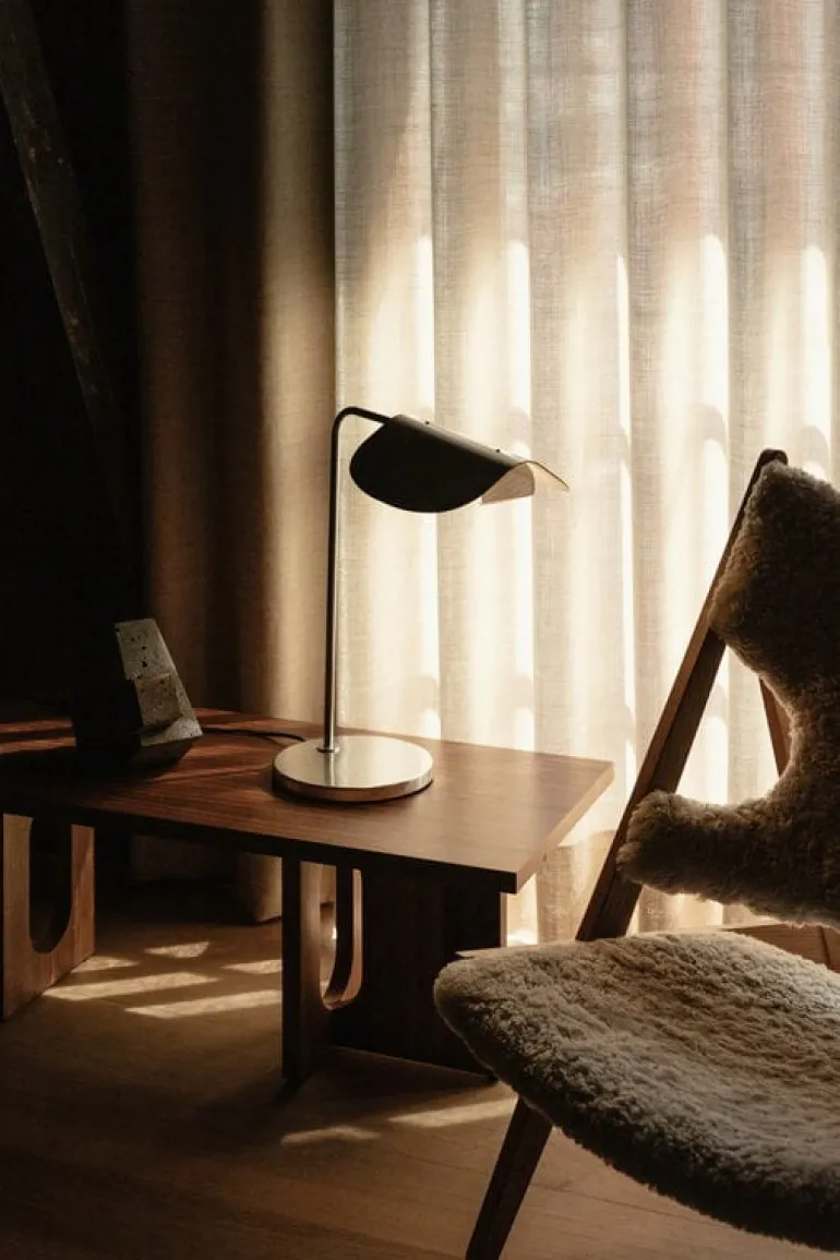 Audo Copenhagen Androgyne soffbord, mörk ek