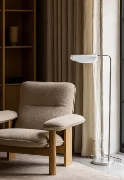 Audo Copenhagen Brasilia loungefåtölj, ek - Bouclé 02