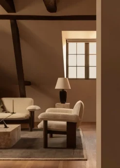 Audo Copenhagen Brasilia soffa, 2-sits, mörkbetsad ek - Baru vit 0200