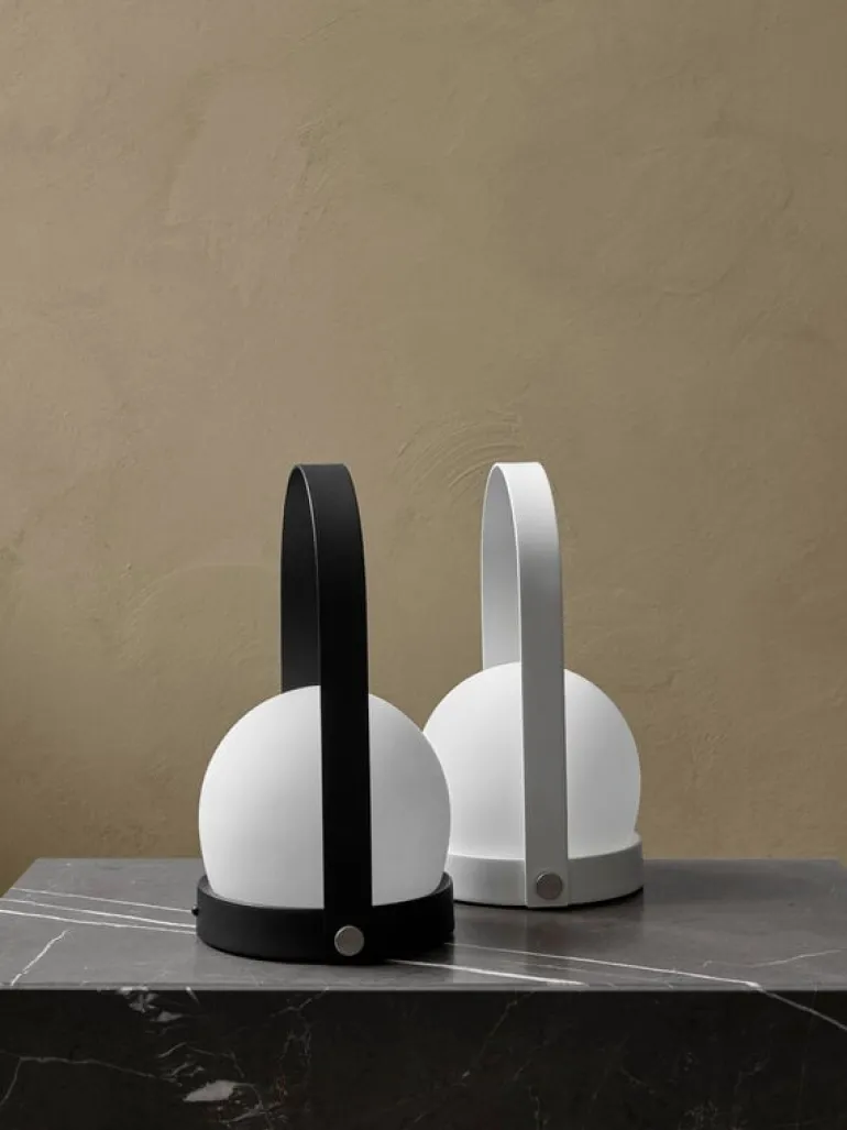 Audo Copenhagen Carrie bärbar bordlampa, utomhus, vit