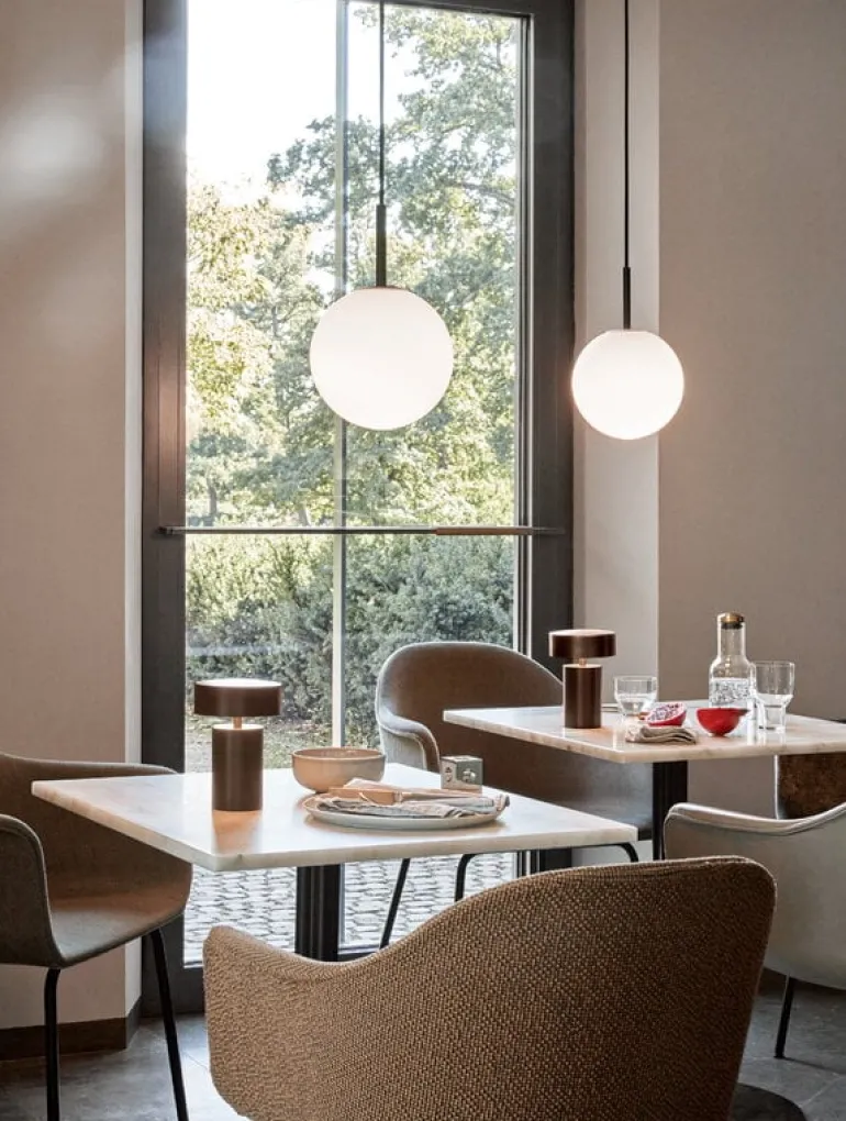 Audo Copenhagen Column Portable bordslampa, brons