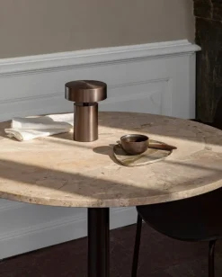 Audo Copenhagen Column Portable bordslampa, brons