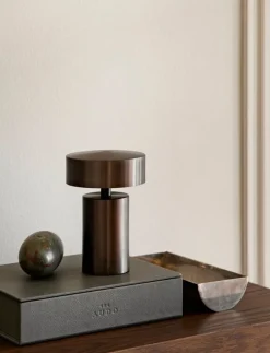 Audo Copenhagen Column Portable bordslampa, brons