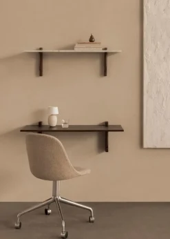 Audo Copenhagen Corbel hylla, stor, mörkbetsad ek