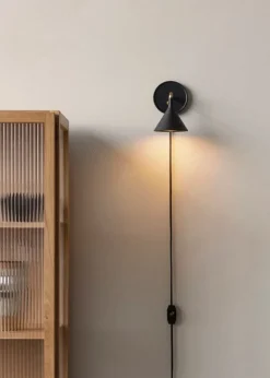 Audo Copenhagen Curiosity skåp, högt, ek - glas