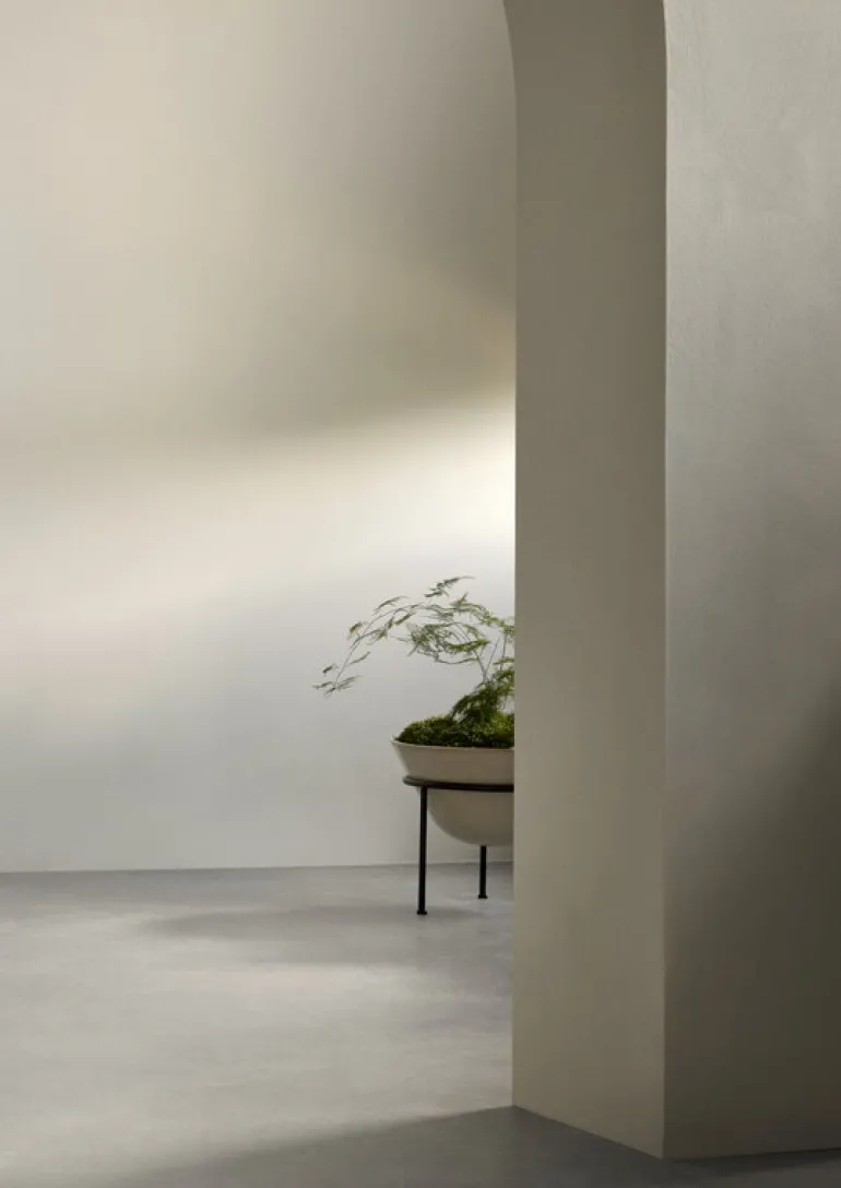 Audo Copenhagen Daiza blomkruka, 35 x 48 cm, elfenben