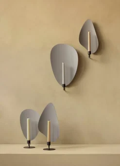 Audo Copenhagen Flambeau ljusstake, 30 cm, bronsfärgad mässing - grå