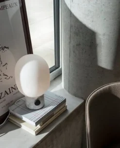 Audo Copenhagen JWDA bordslampa, stor, vit marmor