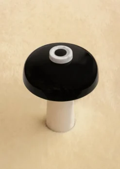 Audo Copenhagen Omvänd bordslampa, svart - carrara marmor