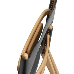 Audo Copenhagen Saxe lounge-stol, oljad ek - svart läder