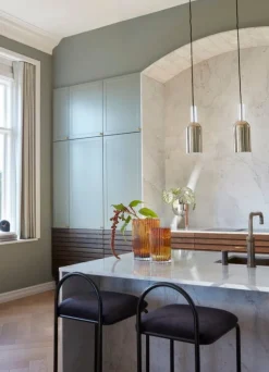 AYTM Folium vas, L, bärnsten