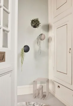 AYTM Globe hängande blomkruka, stor, svart - guld