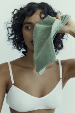 Baina Ansiktshanduk, Agnes, 30 x 30 cm, salvia