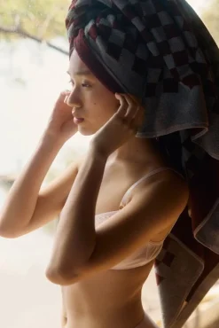 Baina Strandlakan Roman, 90 x 170 cm, cement - rhus