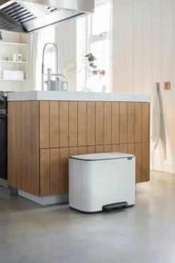 Brabantia Bo Pedal Bin 11 + 23 l, vit