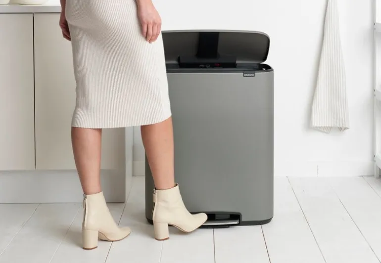 Brabantia Bo Pedal Bin soptunna med pedal, 60 l, Sense of Luxury, grå