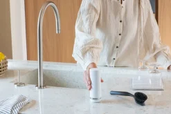 Brabantia SinkStyle klämbar diskmedelsdispenser, 200 ml, fresh white