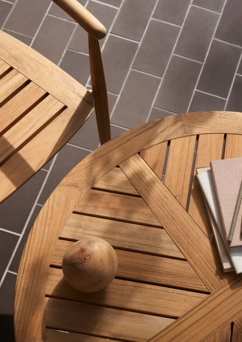 Carl Hansen & Søn Embrace E022 matbord, 110 cm, teak