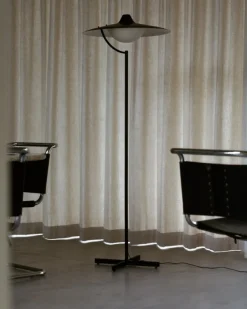 DCWéditions Biny golvlampa, svart