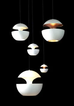 DCWéditions Here Comes The Sun 175 pendellampa, vit - koppar