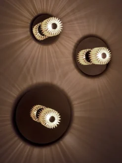 DCWéditions In The Sun 190 vägg-/taklampa, silver - guld