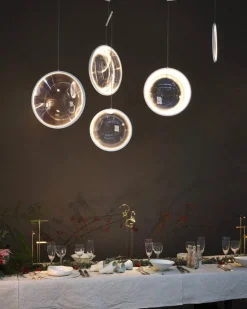 DCWéditions Knokke sladdlös bordslampa, borstad mässing