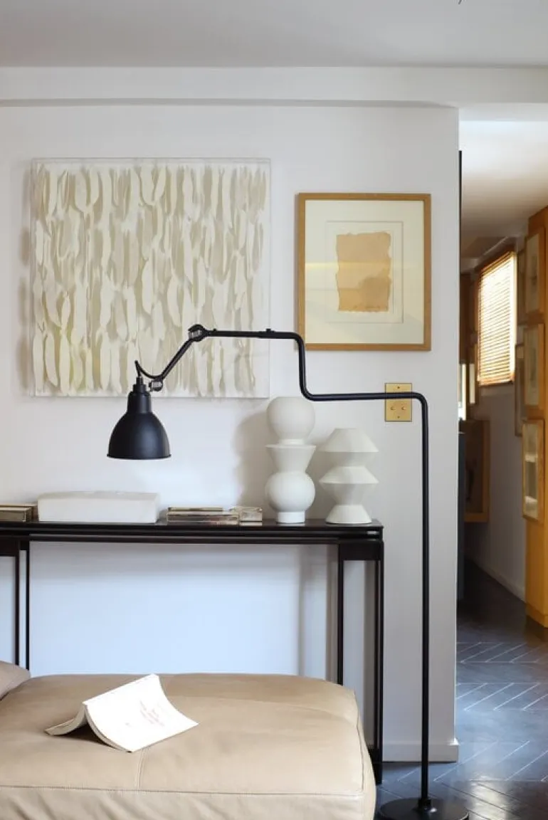 DCWéditions Lampe Gras 411 golvlampa, rund skärm, svart