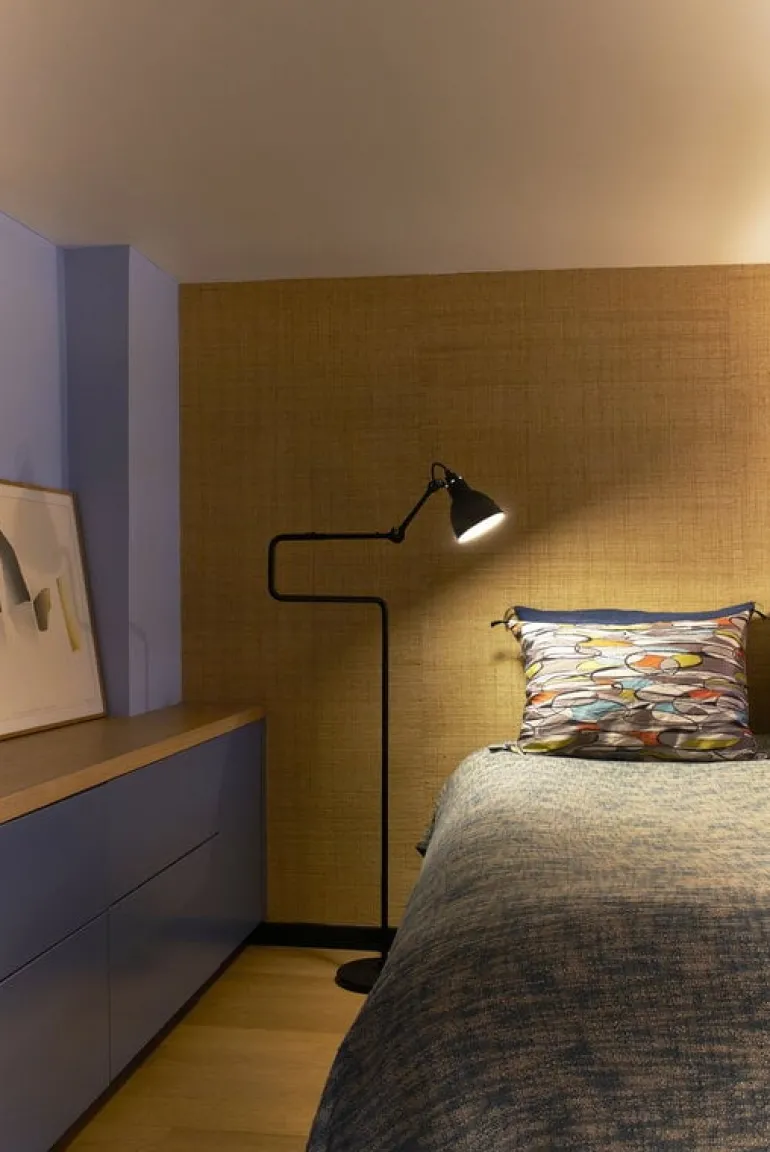 DCWéditions Lampe Gras 411 golvlampa, rund skärm, svart