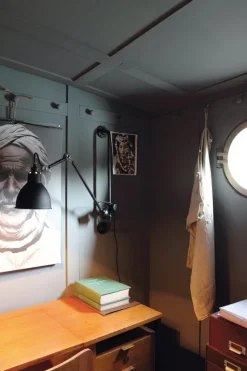 DCWéditions Lampe Gras 210 vägglampa, rund skärm, svart