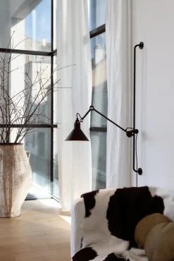 DCWéditions Lampe Gras 214 vägglampa, konisk skärm, svart