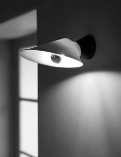 DCWéditions Plume vägglampa med strömbrytare, porslin