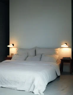 DCWéditions Plume vägglampa med strömbrytare, porslin