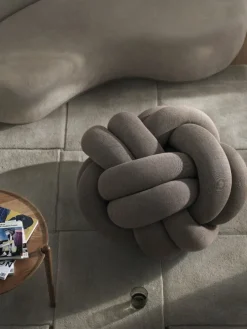 Design House Stockholm Knot kudde, XL, brun