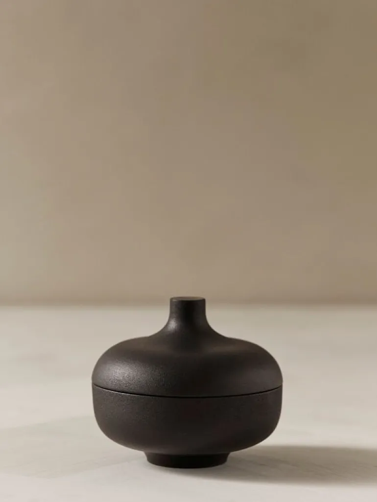 Design House Stockholm Sand Secrets skål med lock, medium, svart