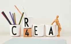 Design Letters Arne Jacobsen barnmugg, Ecozen, A-Ö