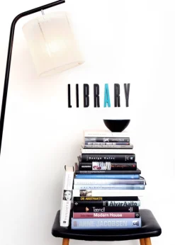 Design Letters Arne Jacobsen träbokstav, svart A–Ö