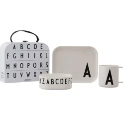 Design Letters Classics In A Suitcase servis, A-Z