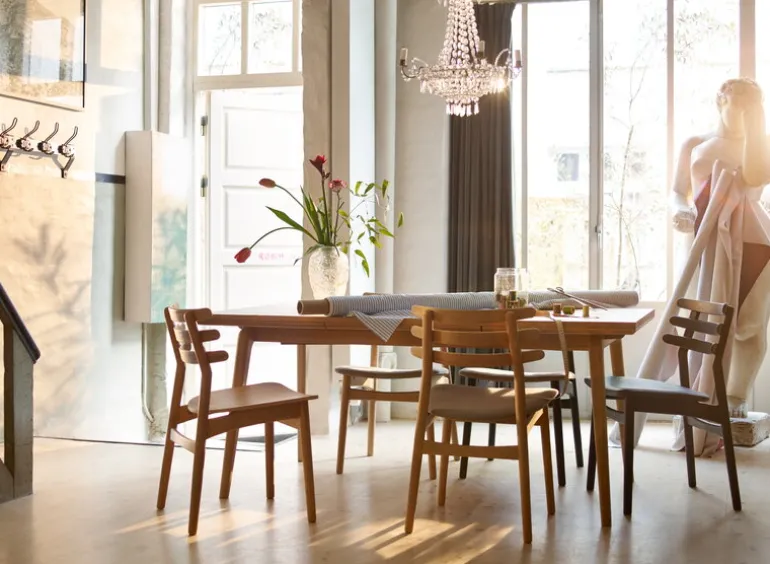 FDB Møbler C65 Åstrup förlängningsbart matbord, 170 x 90 cm, lackad ek