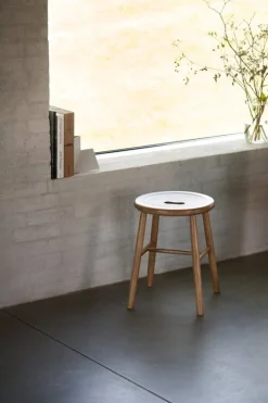 FDB Møbler J27 pall, bok