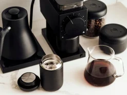 Fellow Atmos vakuumbehållare, 0,7 l, mattsvart