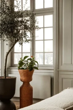 ferm LIVING Agnes växtställ, 90 cm, rotting