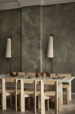 ferm LIVING Ancora vägglampa, svart - natur