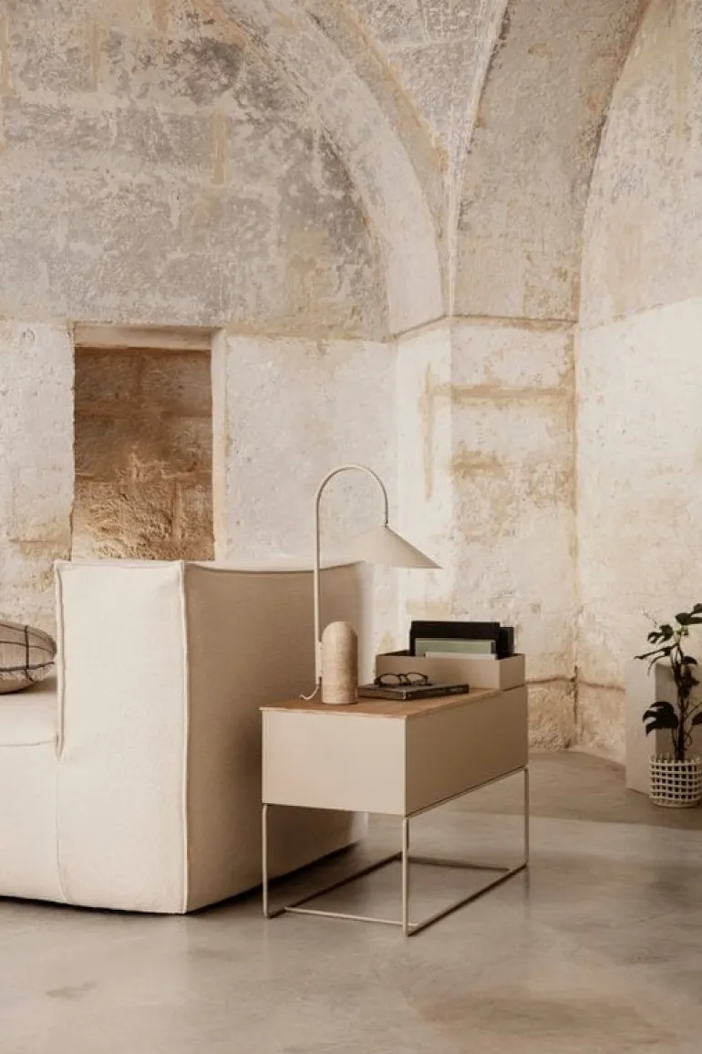 ferm LIVING Arum bordslampa, cashmere