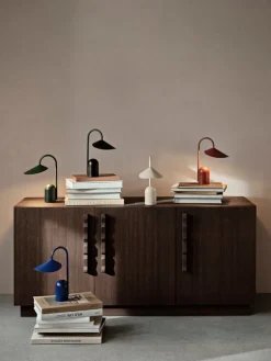 ferm LIVING Arum bärbar lampa, gräsgrön