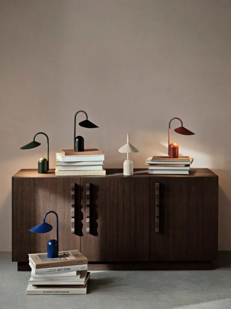 ferm LIVING Arum bärbar lampa, gräsgrön