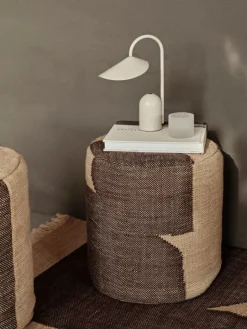 ferm LIVING Arum bärbar lampa, kashmir