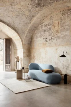 ferm LIVING Arum golvlampa, svart