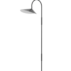 ferm LIVING Arum vägglampa med snurrfunktion, hög, svart