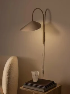 ferm LIVING Arum vägglampa med snurrfunktion, kashmir