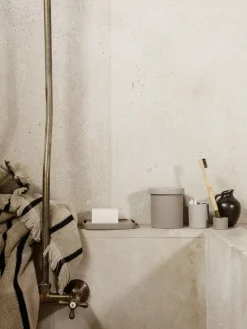 ferm LIVING Bon Accessories Petite bricka, sand - svart